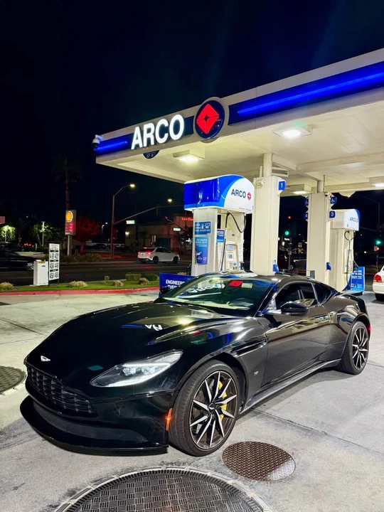 2019 Aston Martin DB11 V8 - Image 2 of 8