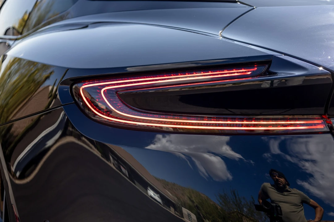2019 Aston Martin DB11 V8 - Image 25 of 31