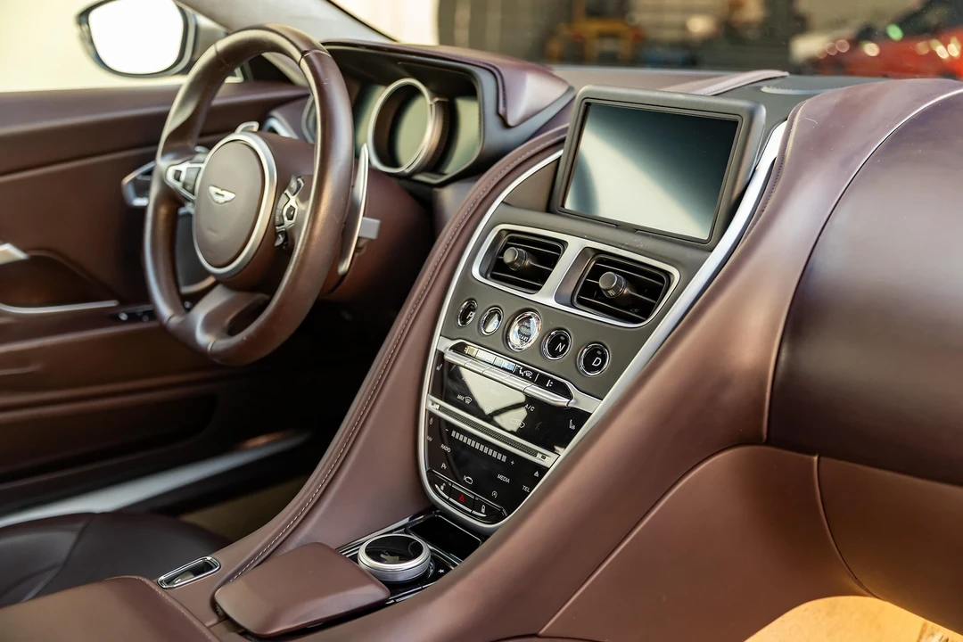 2019 Aston Martin DB11 V8 - Image 19 of 21