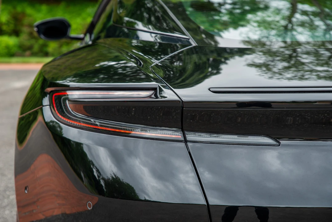 2019 Aston Martin DB11 V8 - Image 25 of 31