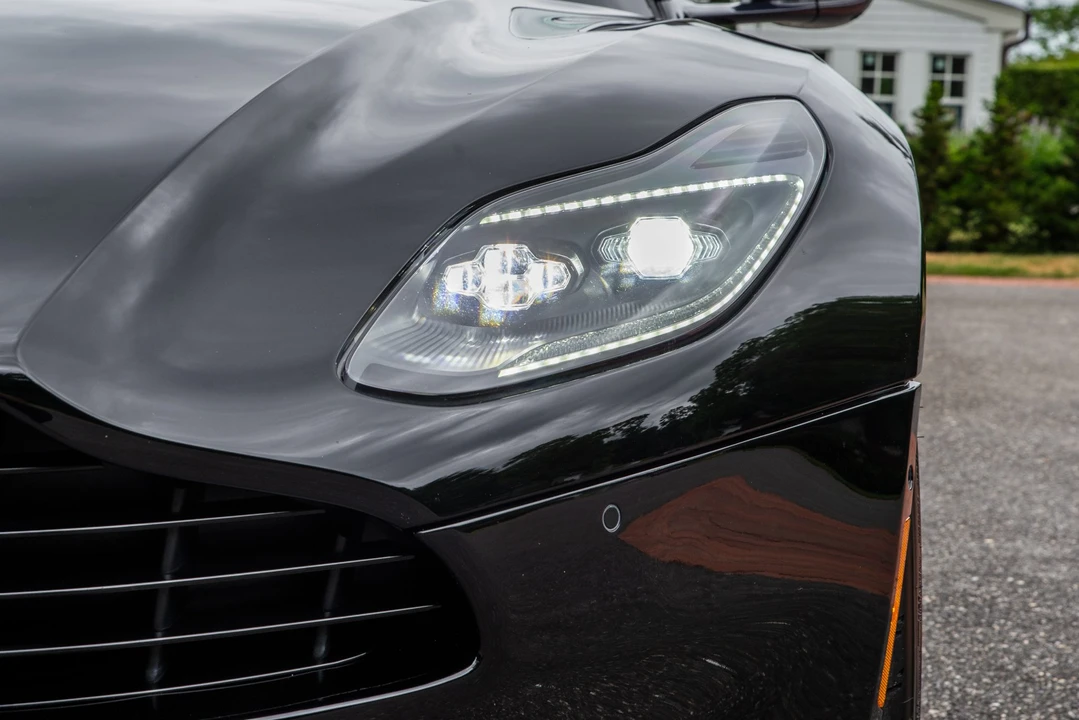 2019 Aston Martin DB11 V8 - Image 19 of 31
