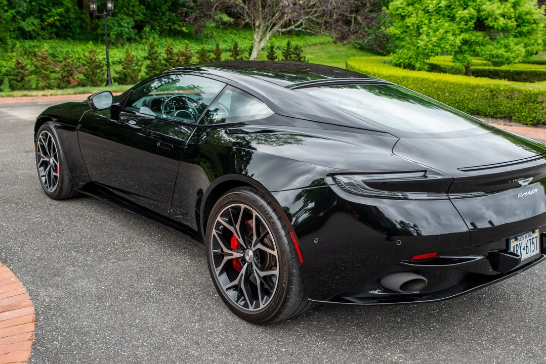 2019 Aston Martin DB11 V8 - Image 13 of 31