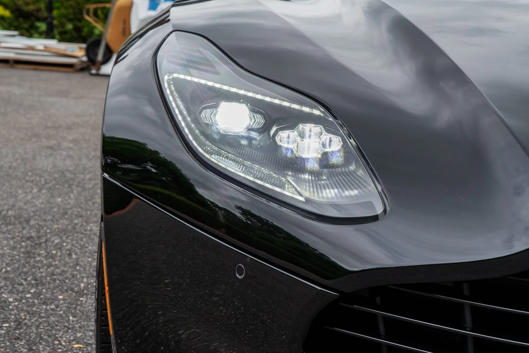 2019 Aston Martin DB11 V8 - Image 17 of 31