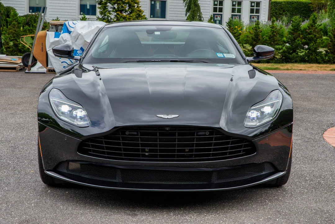 2019 Aston Martin DB11 V8 - Image 11 of 31