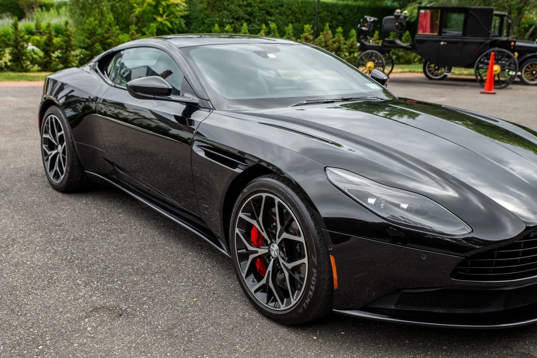 2019 Aston Martin DB11 V8 - Image 15 of 31