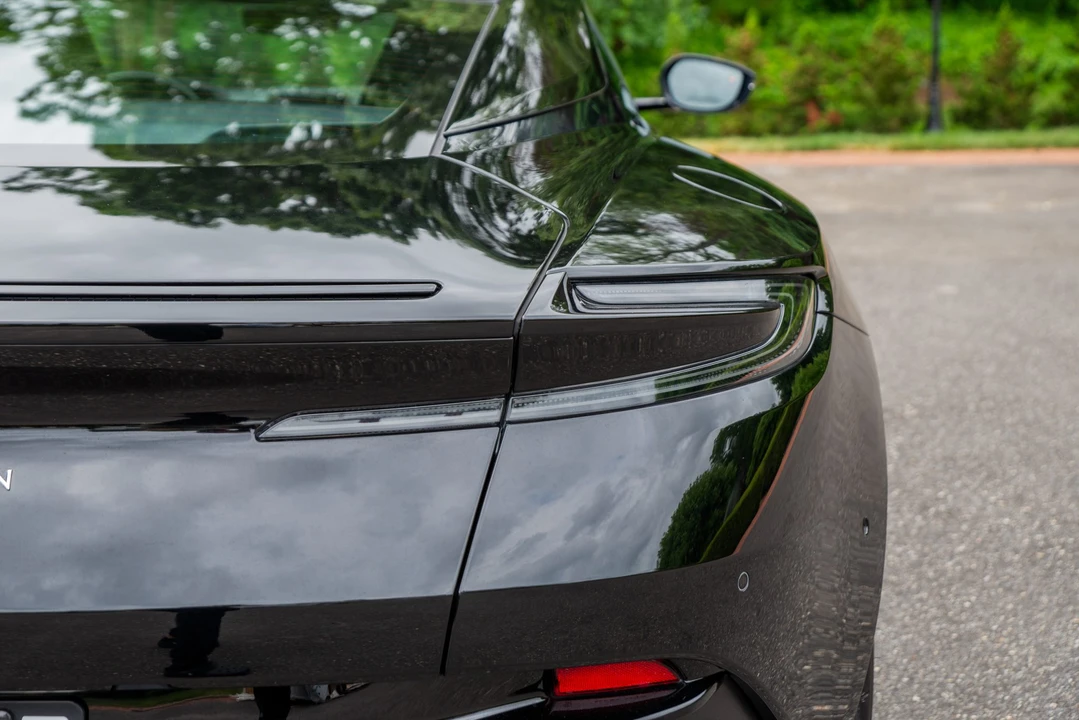 2019 Aston Martin DB11 V8 - Image 28 of 31