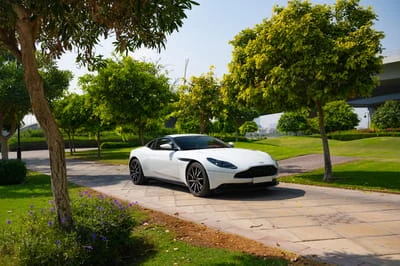2019 Aston Martin DB11 V8 - Image 17 of 31