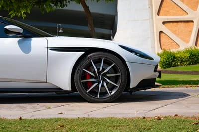 2019 Aston Martin DB11 V8 - Image 29 of 31