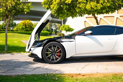 2019 Aston Martin DB11 V8 - Image 30 of 31