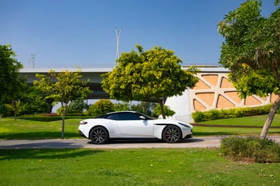 2019 Aston Martin DB11 V8 - Image 19 of 31
