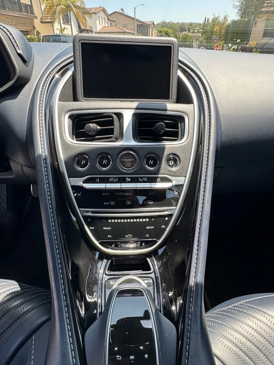 2019 Aston Martin DB11 V8 - Image 6 of 12