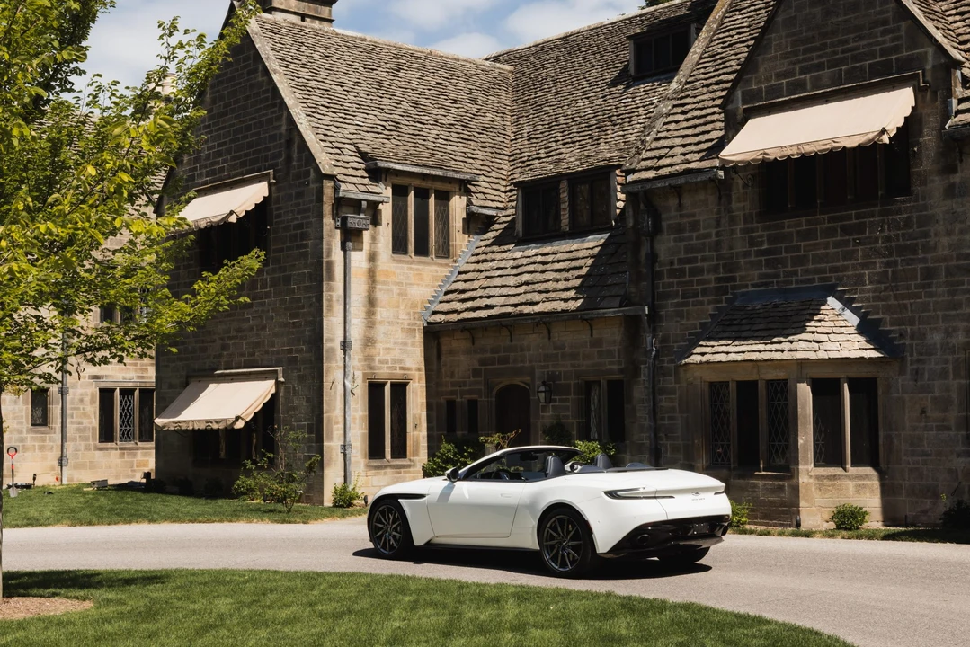 2019 Aston Martin DB11 Volante - Image 16 of 31
