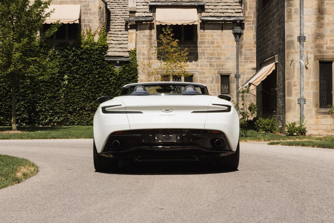 2019 Aston Martin DB11 Volante - Image 17 of 31