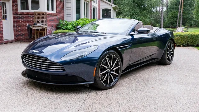 2019 Aston Martin DB11 V8 Volante