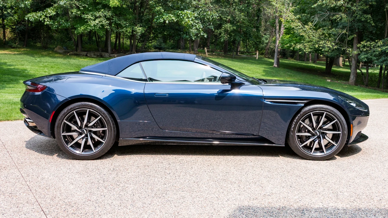 2019 Aston Martin DB11 Volante - Image 12 of 31