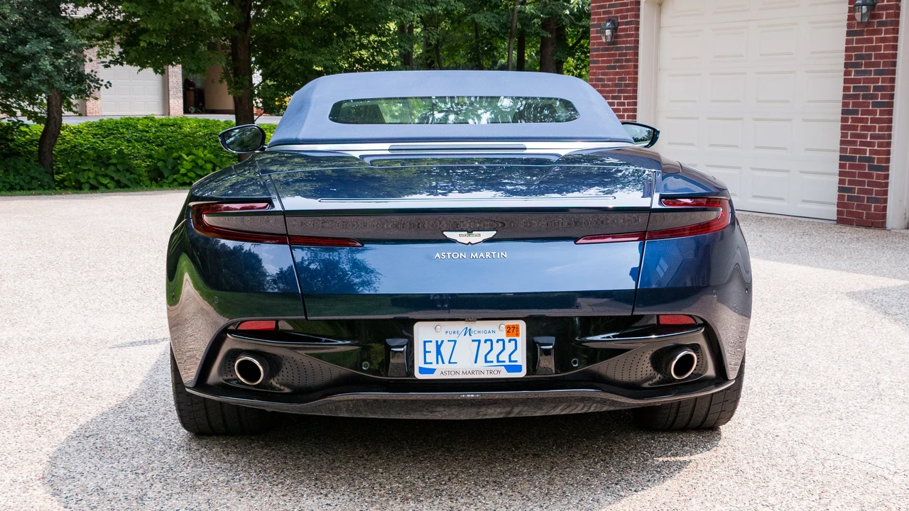 2019 Aston Martin DB11 Volante - Image 14 of 31