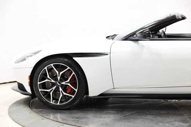 2019 Aston Martin DB11 Volante - Image 9 of 31