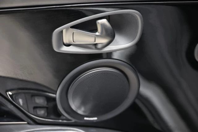 2019 Aston Martin DB11 Volante - Image 13 of 31