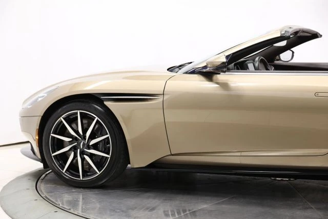 2019 Aston Martin DB11 Volante - Image 8 of 31