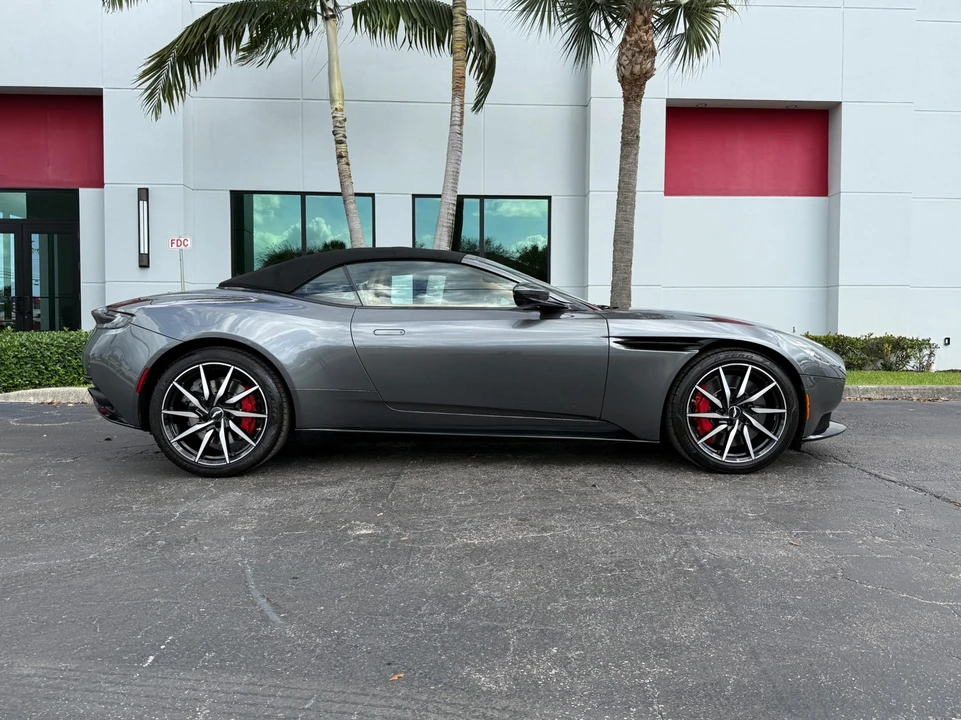 2019 Aston Martin DB11 Volante - Image 19 of 21