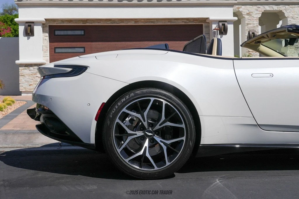 2019 Aston Martin DB11 Volante - Image 10 of 12