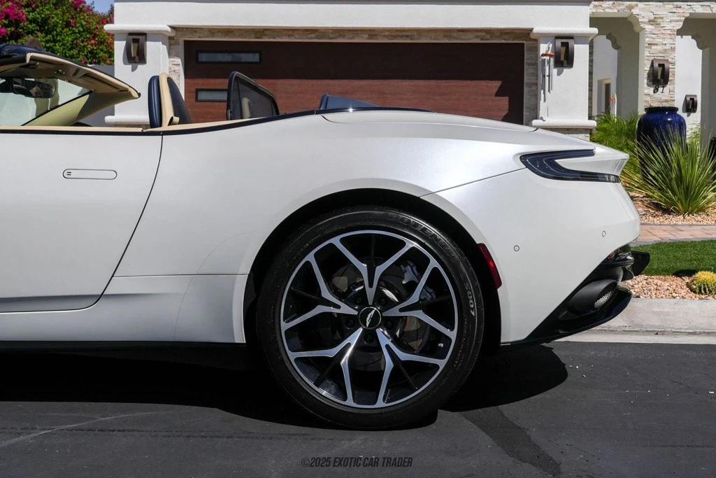 2019 Aston Martin DB11 Volante - Image 5 of 12