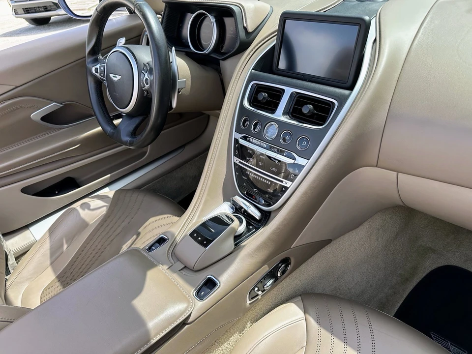 2019 Aston Martin - Image 24 of 26