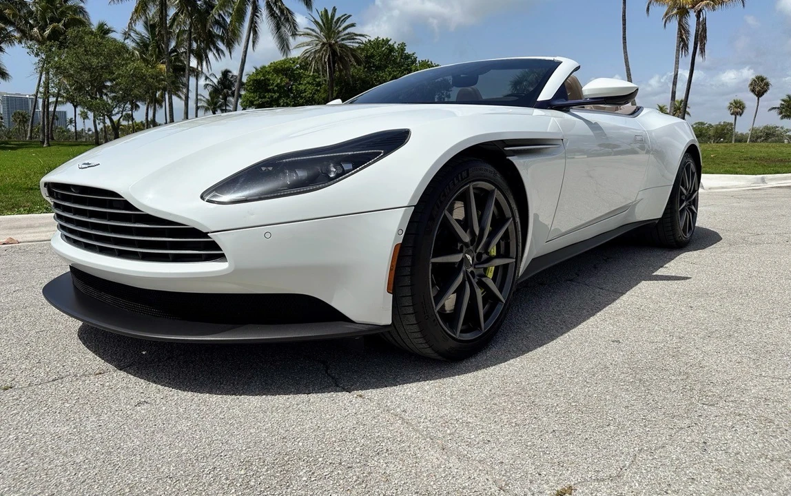 2019 Aston Martin - Image 8 of 26