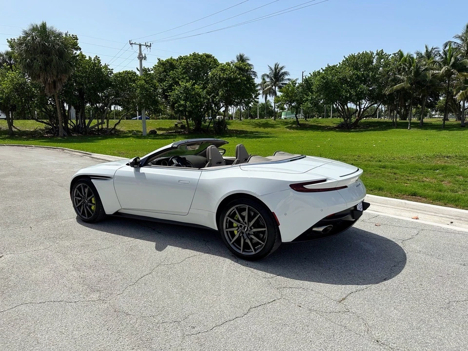 2019 Aston Martin - Image 7 of 26