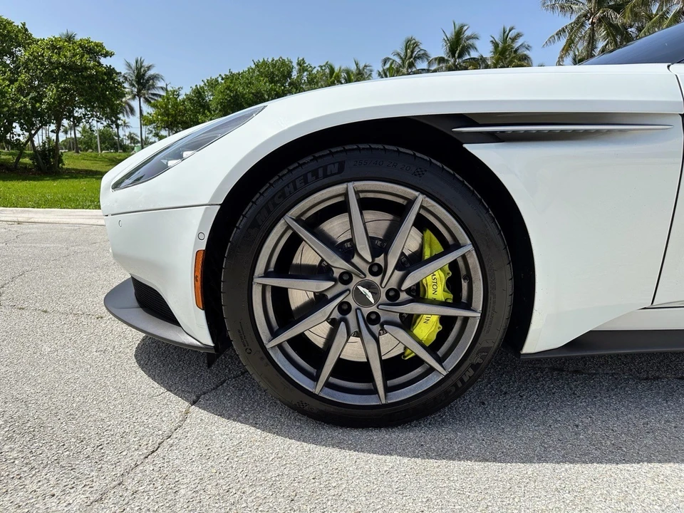 2019 Aston Martin - Image 9 of 26