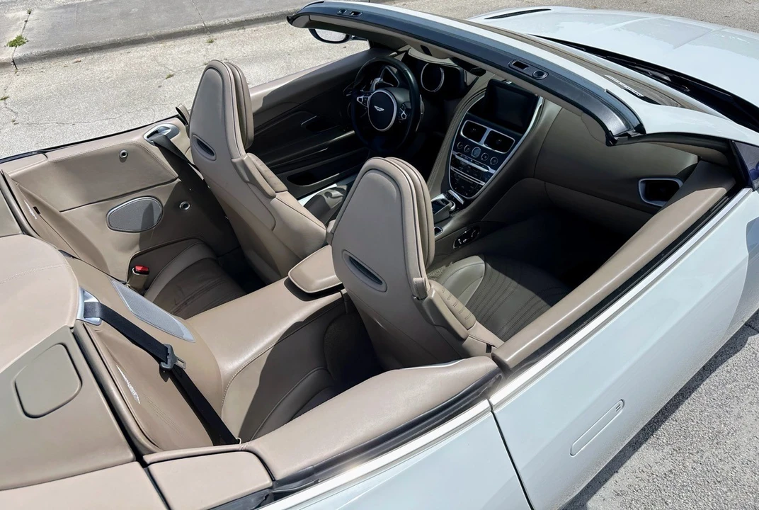 2019 Aston Martin - Image 18 of 26