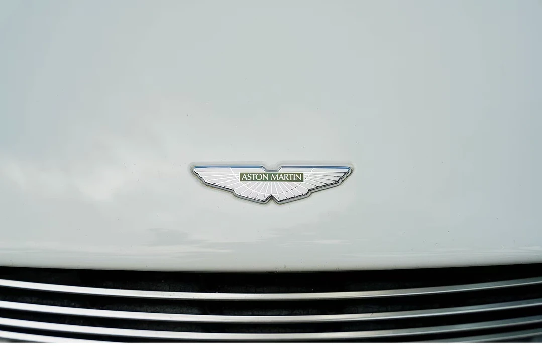 2019 Aston Martin - Image 13 of 26