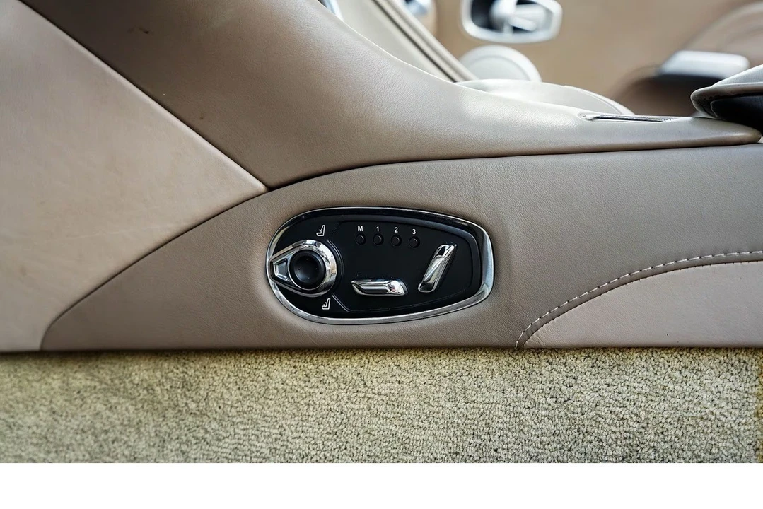 2019 Aston Martin - Image 25 of 26