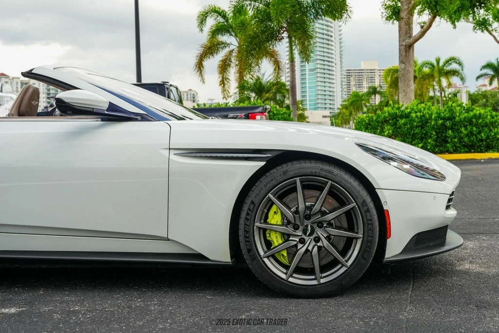 2019 Aston Martin DB11 Volante - Image 11 of 12