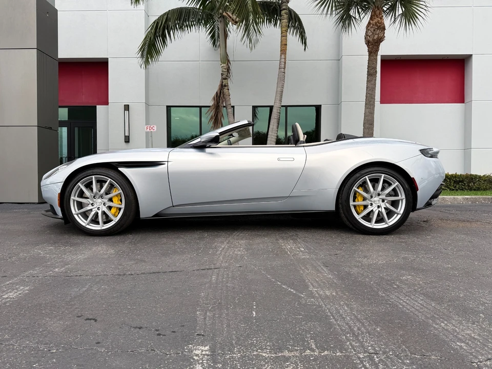 2019 Aston Martin DB11 Volante - Image 19 of 21