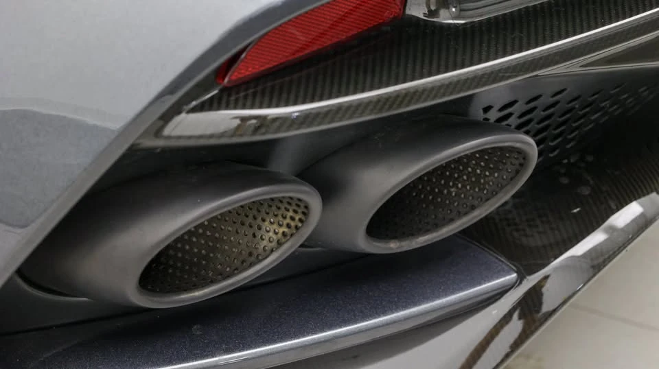 2019 Aston Martin DBS Superleggera - Image 15 of 20