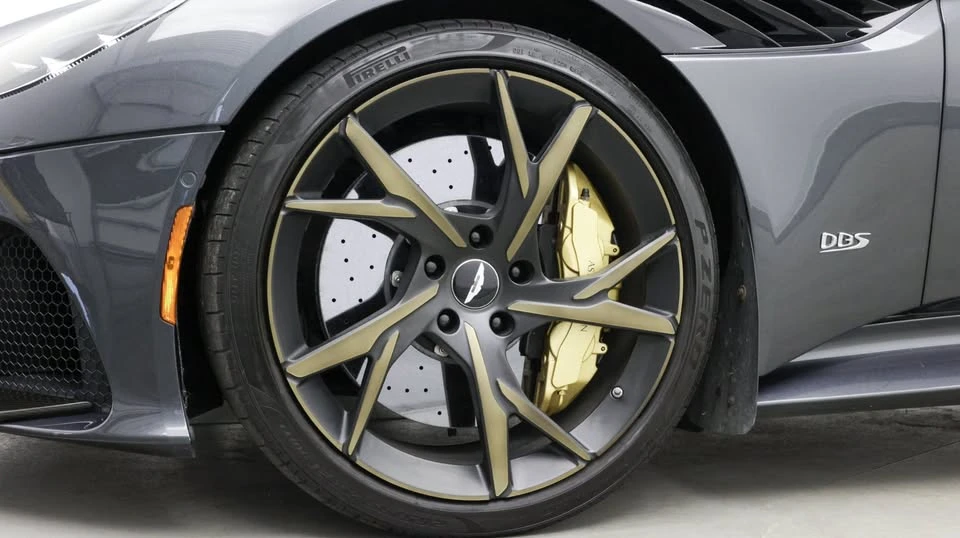 2019 Aston Martin DBS Superleggera - Image 9 of 20