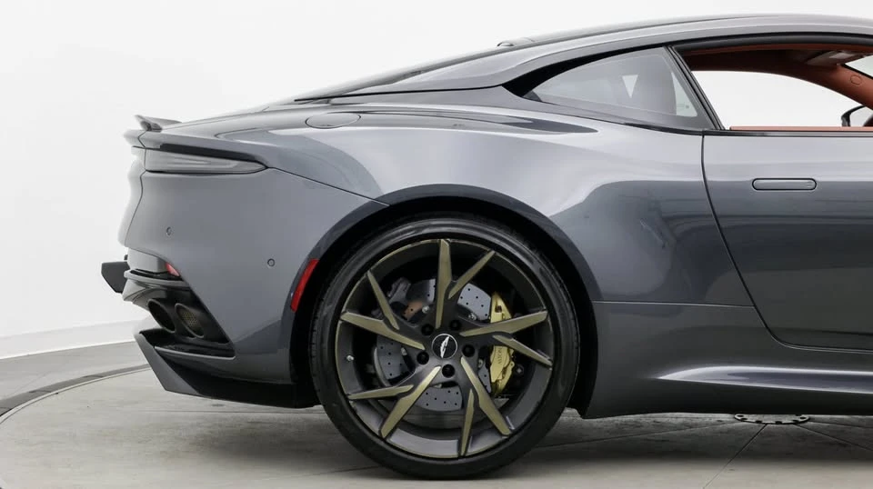 2019 Aston Martin DBS Superleggera - Image 5 of 20