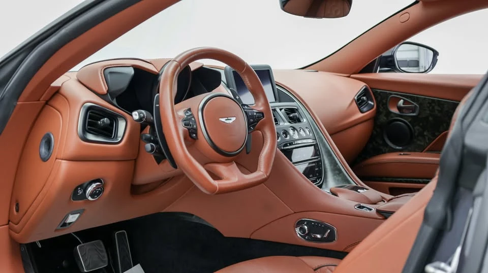 2019 Aston Martin DBS Superleggera - Image 18 of 20