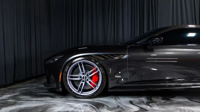 2019 Aston Martin DBS Superleggera - Image 10 of 22