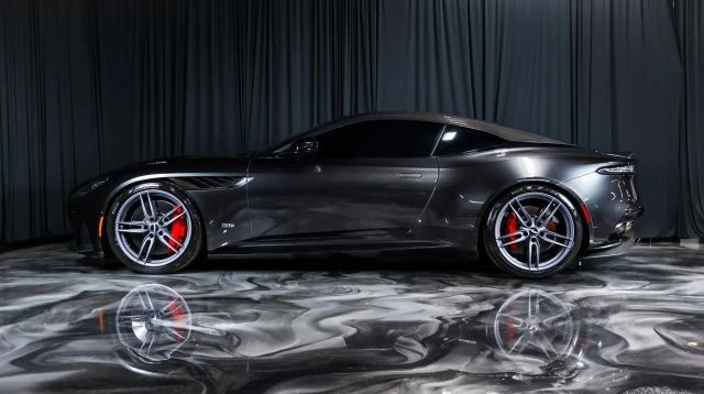 2019 Aston Martin DBS Superleggera - Image 9 of 22