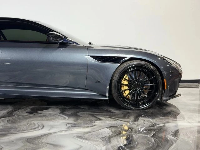 2019 Aston Martin DBS Superleggera - Image 14 of 21