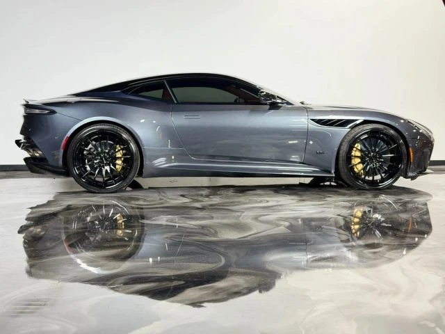 2019 Aston Martin DBS Superleggera - Image 12 of 21