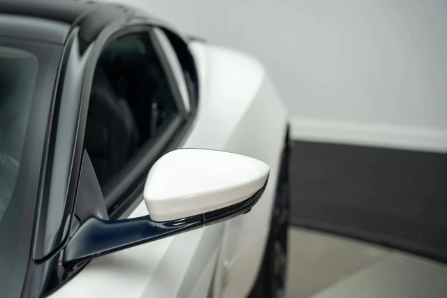 2019 Aston Martin DBS Superleggera - Image 16 of 31