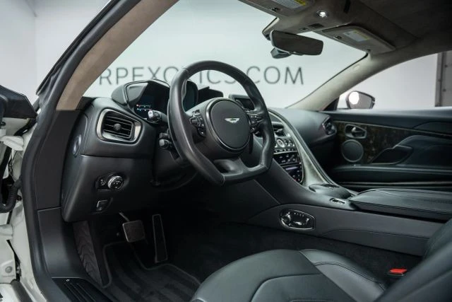 2019 Aston Martin DBS Superleggera - Image 2 of 31