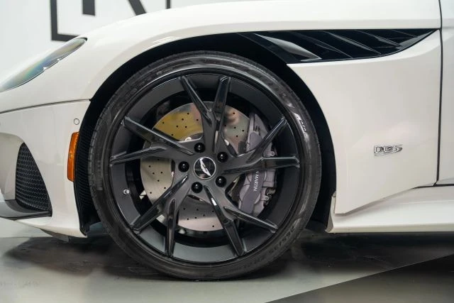 2019 Aston Martin DBS Superleggera - Image 5 of 31