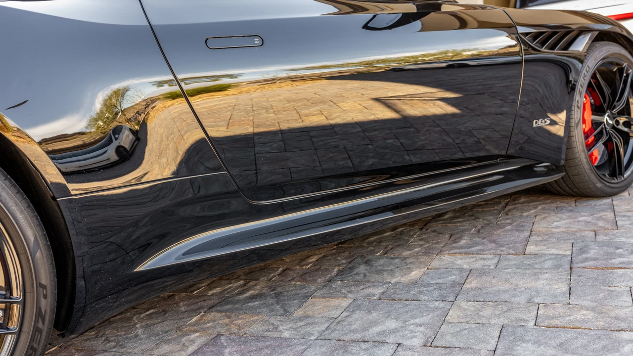 2019 Aston Martin DBS Superleggera - Image 21 of 31