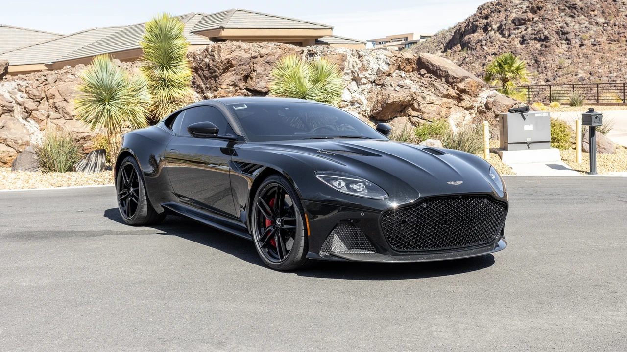 2019 Aston Martin DBS Superleggera - Image 4 of 31