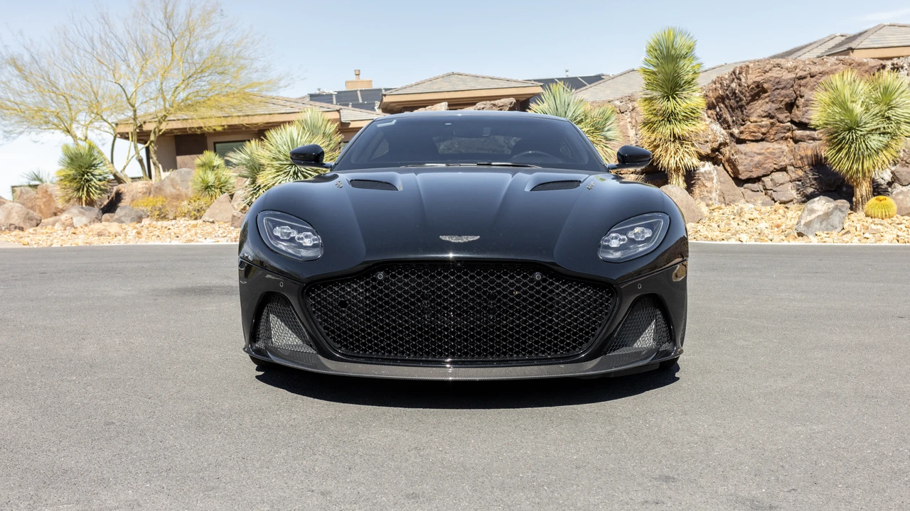 2019 Aston Martin DBS Superleggera - Image 3 of 31