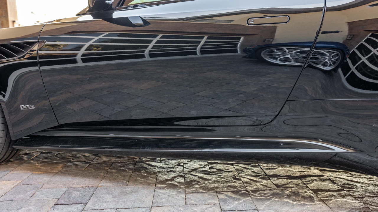 2019 Aston Martin DBS Superleggera - Image 20 of 31